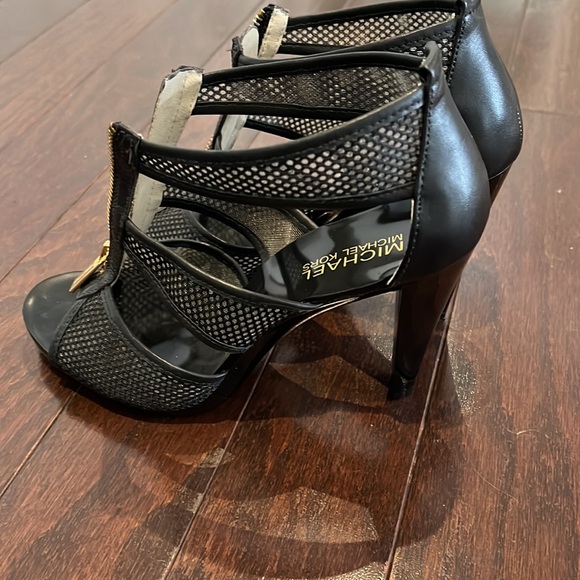 Michael Michael Kors Black heeled sandals - Picture 2 of 5